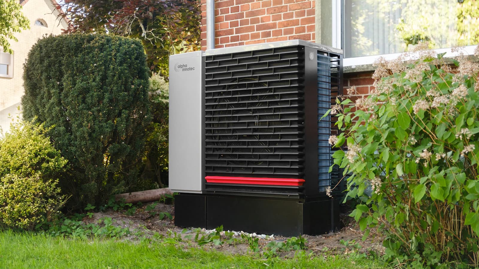 Buitenunit van een hybride airco-warmtepomp